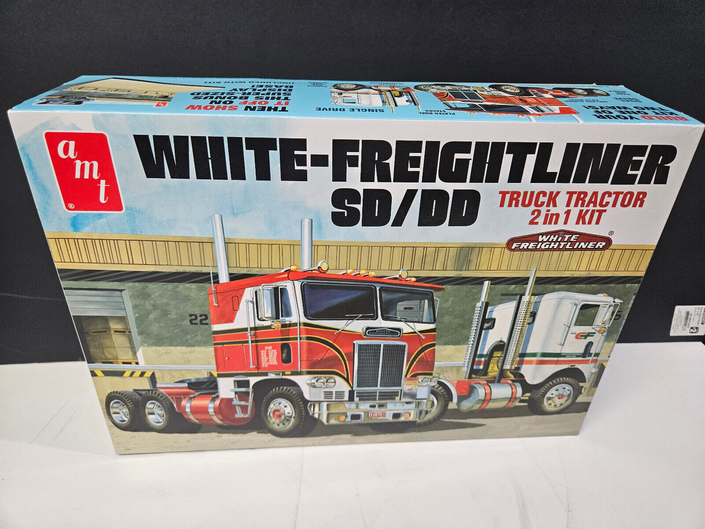 AMT 1/25 White-Freightliner SD/DD 2 in 1