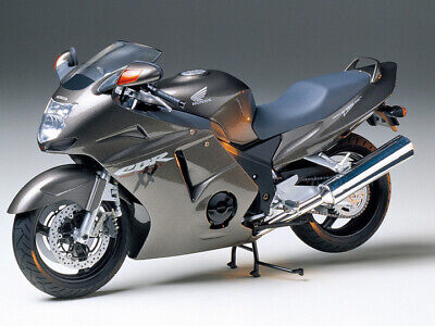 Tamiya 1/12 Honda CBR1100XX "Super Blackbird"