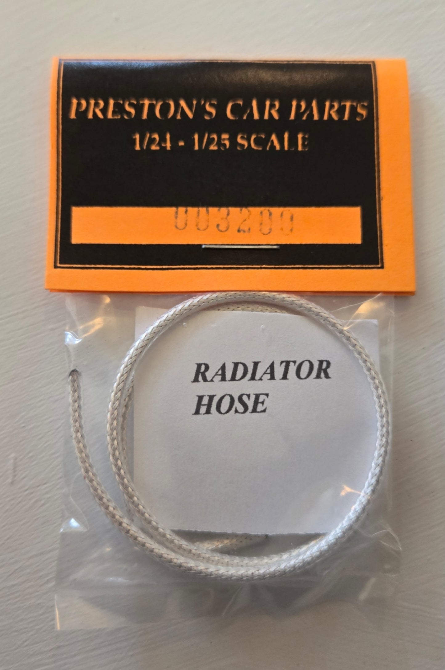 Preston's Car Parts 1/25- and 1/25-scale Braided Radiator Hose